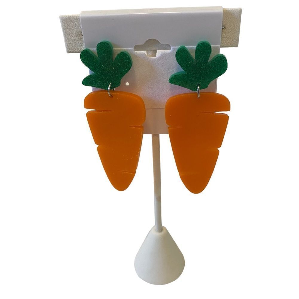 Carrot 🥕 Drop Earrings in vibrant orange & sparkly green.